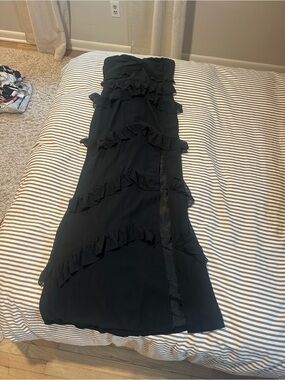 PrettyLittleThing Black Strapless Ruffle Maxi Dress